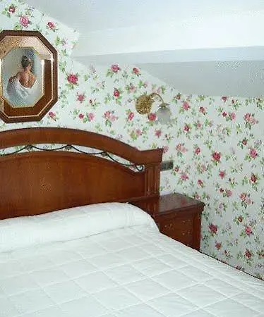 Готель Le Petit *