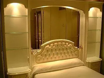 Le Petit Саламанка