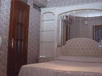 Le Petit سلامنكا